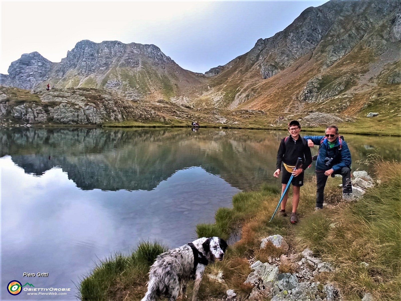 34 Godendo un momento di luce sul lago.jpg